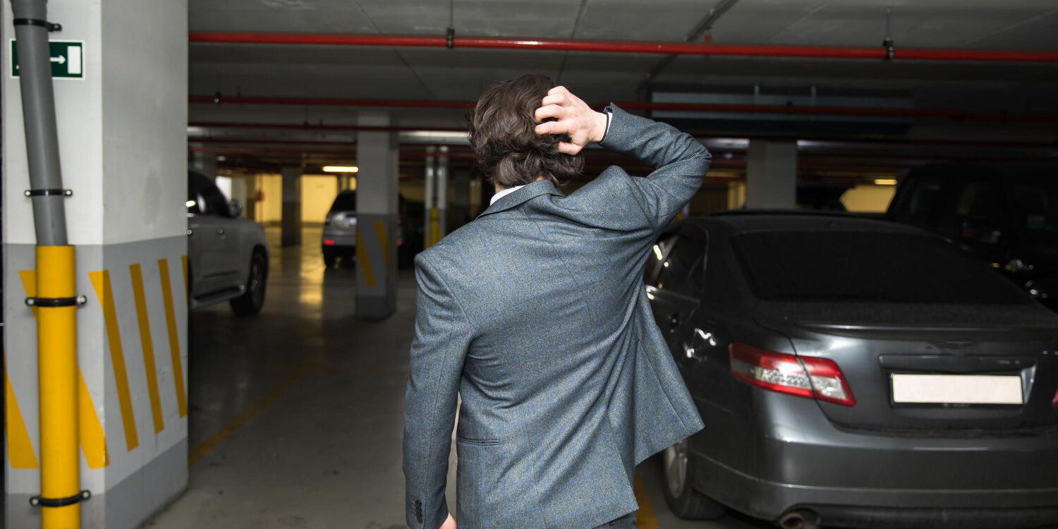 carro-no-prende-en-parqueadero-subterraneo-en-bucaramanga Qué Hacer si tu Carro no Prende en un Parqueadero Subterráneo en Bucaramanga, batería powervolt