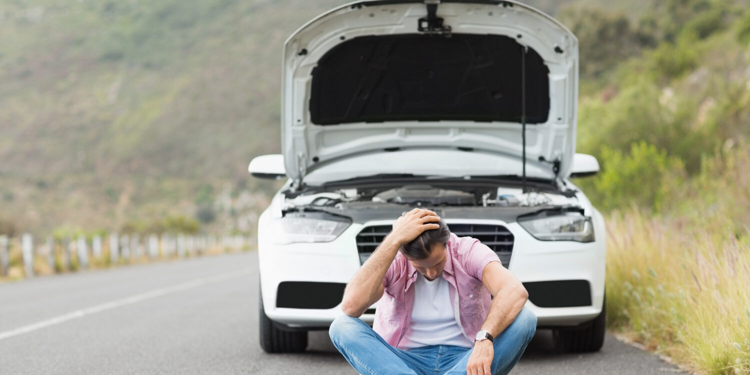 peligros de baterias baratas 5 Peligros ocultos al buscar baterías baratas para carro en Bucaramanga ⚠️